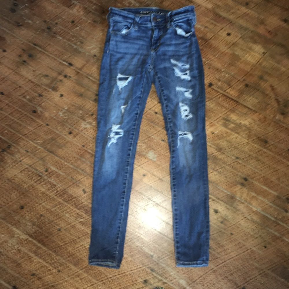 American Eagle distressed size 2 destroyed jeggings
